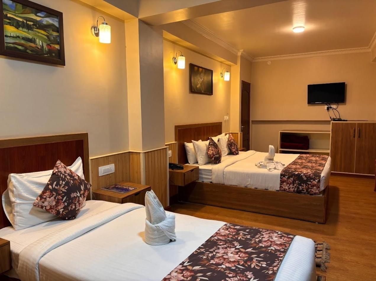 Serenity Taksa Palace Hotel Darjeeling  Eksteriør billede