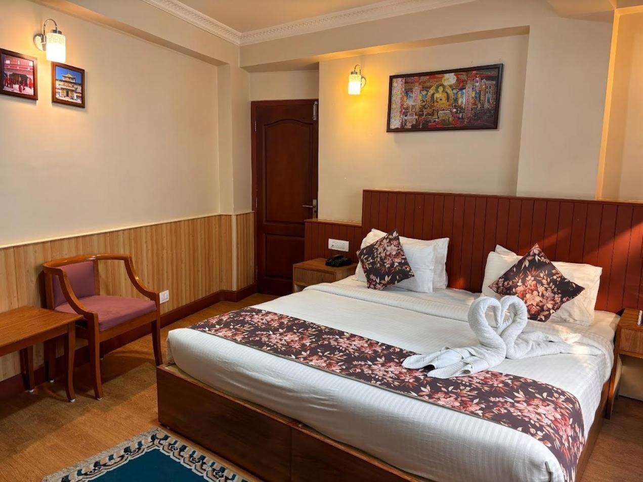 Serenity Taksa Palace Hotel Darjeeling  Eksteriør billede