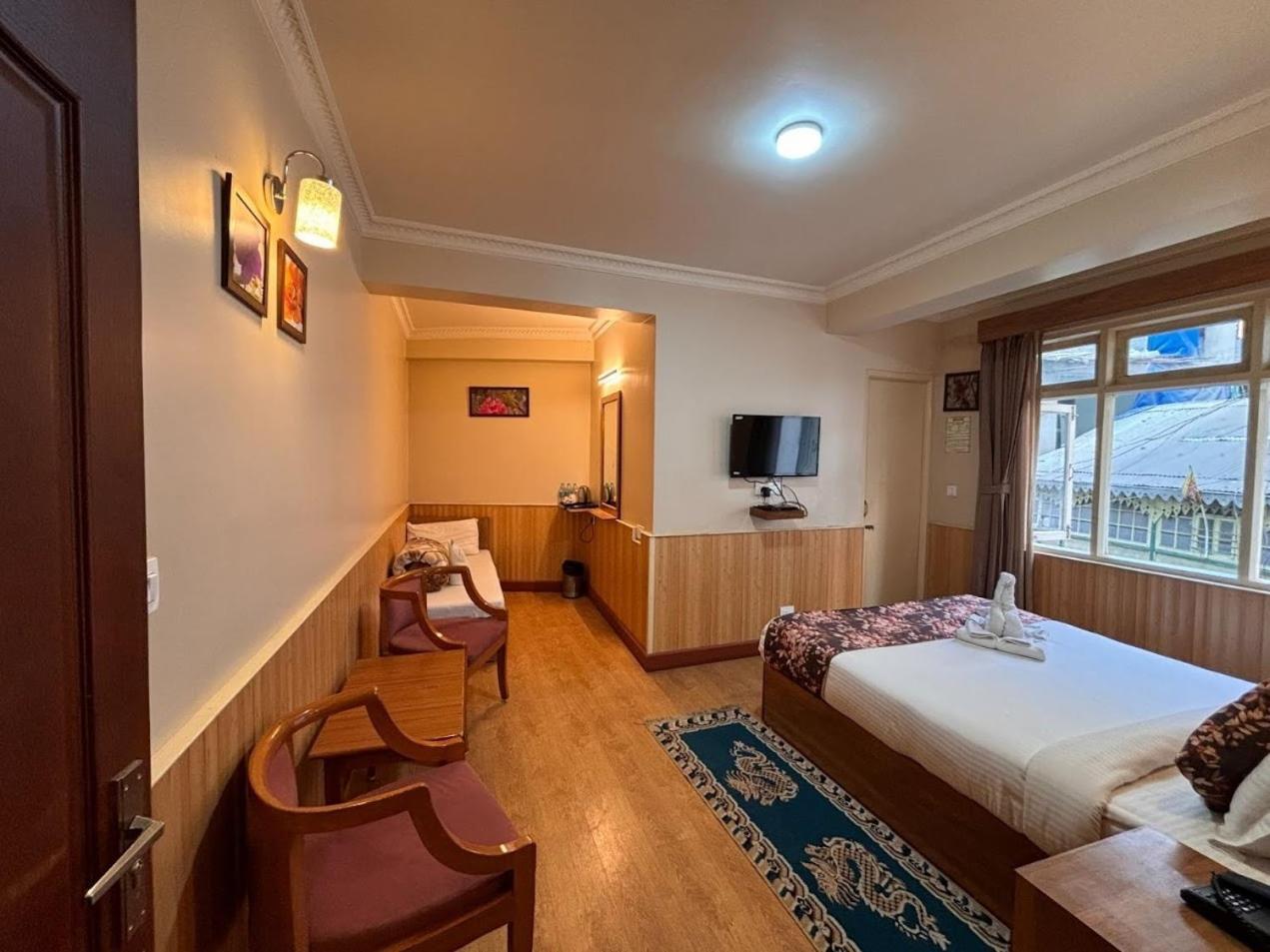 Serenity Taksa Palace Hotel Darjeeling  Eksteriør billede