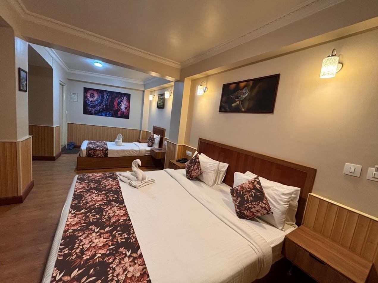 Serenity Taksa Palace Hotel Darjeeling  Eksteriør billede